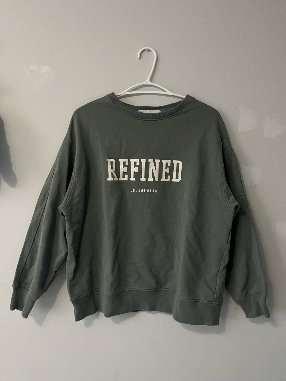 OAK + FORT Women's Crewneck sweatshirt in Olive Green - REFINED loungewear logo